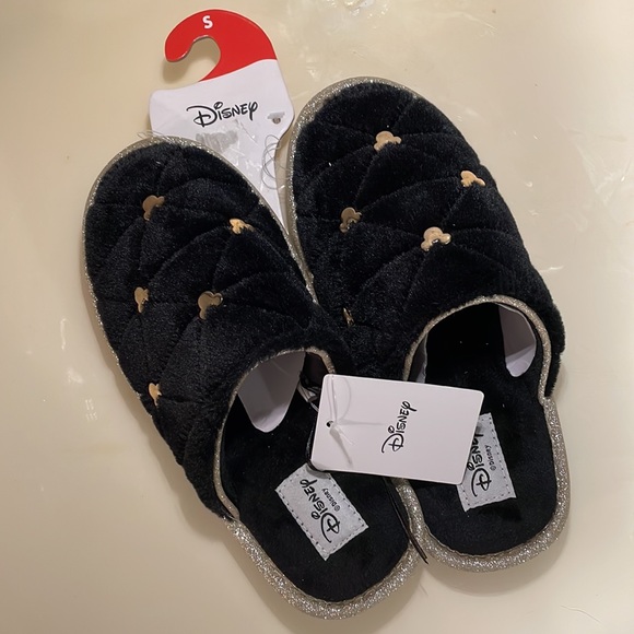 🆕Disney Mickey Mouse Quilted Black/Gold Glitter Slippers & Metallic Icon Charms - Picture 9 of 11